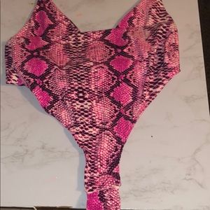 Pink snake print bodysuit 💋